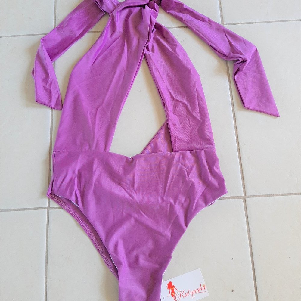 New Beautiful Elegant Monokini. - Picture 9 of 11